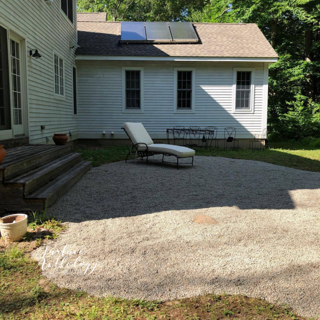 pea gravel patio